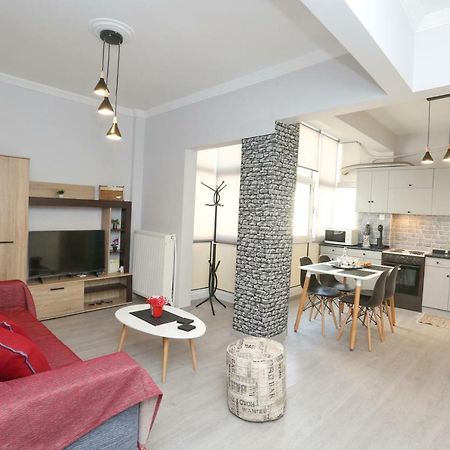 Oli'S Luxury Apartment Thessaloniki Exterior photo