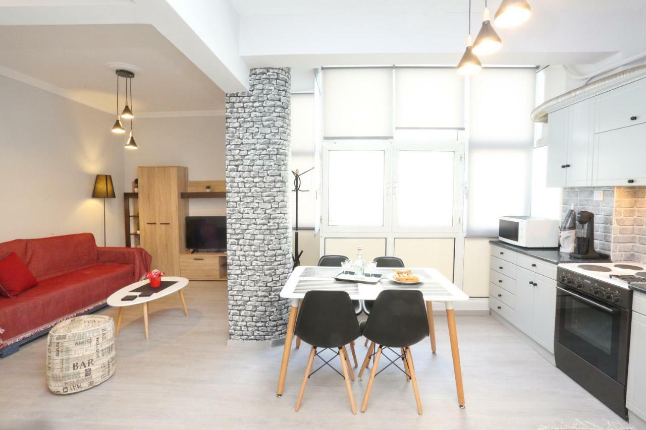 Oli'S Luxury Apartment Thessaloniki Exterior photo
